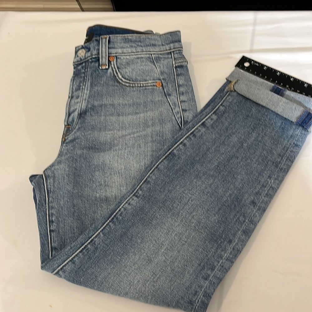 7 FOR ALL MANKIND size 27 jeans cropped boyfriend great details  1% elastane